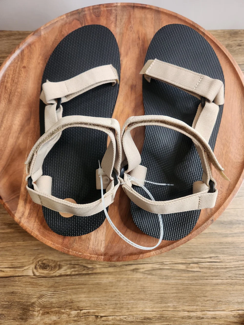 Teva Original Universal Sandals Men's Size 12 White Pepper/Beige & Black NEW